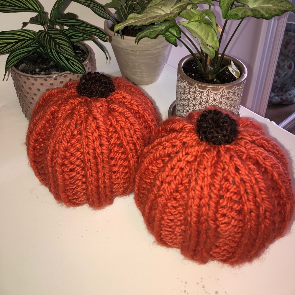 Knit pumpkins - Picture 2 of 3